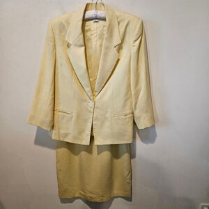 Women's Davis McKay Vintage Yellow Skirt Set Size 10